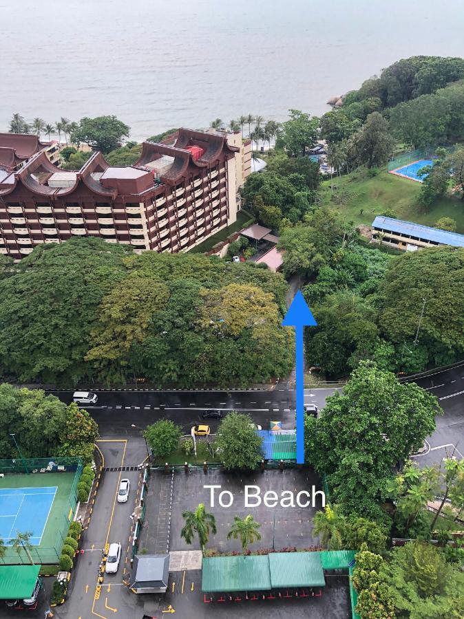 Beach Resort 7 Home Stay Sri Sayang Apartment Batu Ferringhi 3Bedroom Exterior photo