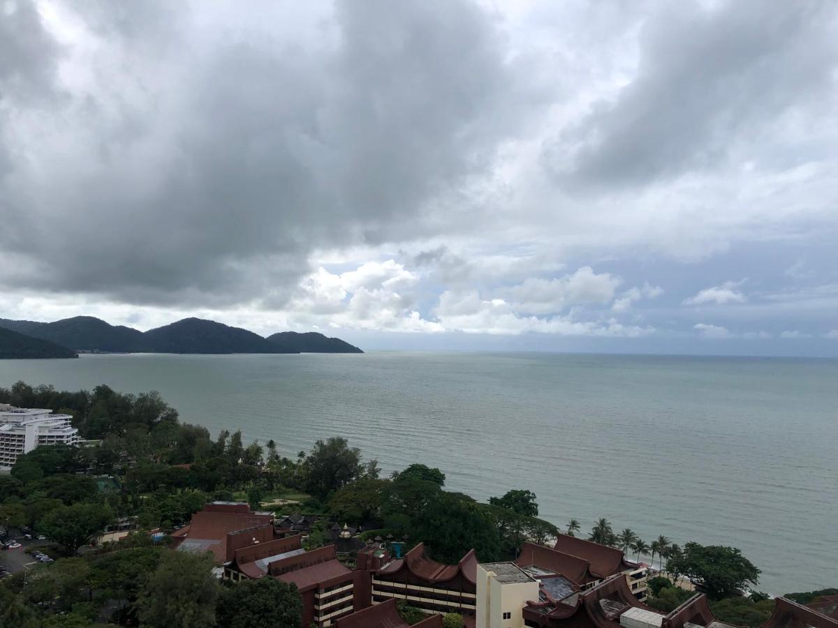 Beach Resort 7 Home Stay Sri Sayang Apartment Batu Ferringhi 3Bedroom Exterior photo