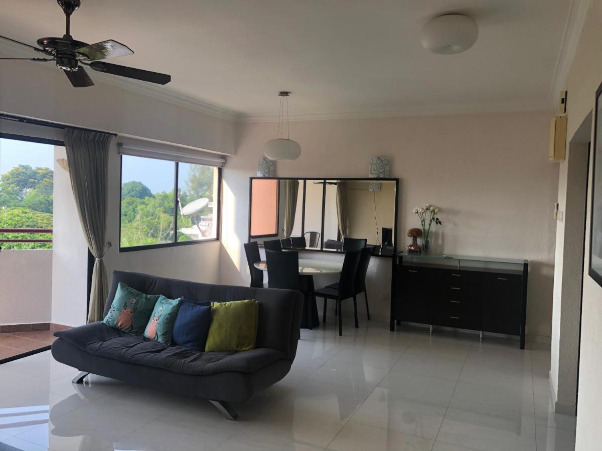 Beach Resort 7 Home Stay Sri Sayang Apartment Batu Ferringhi 3Bedroom Exterior photo